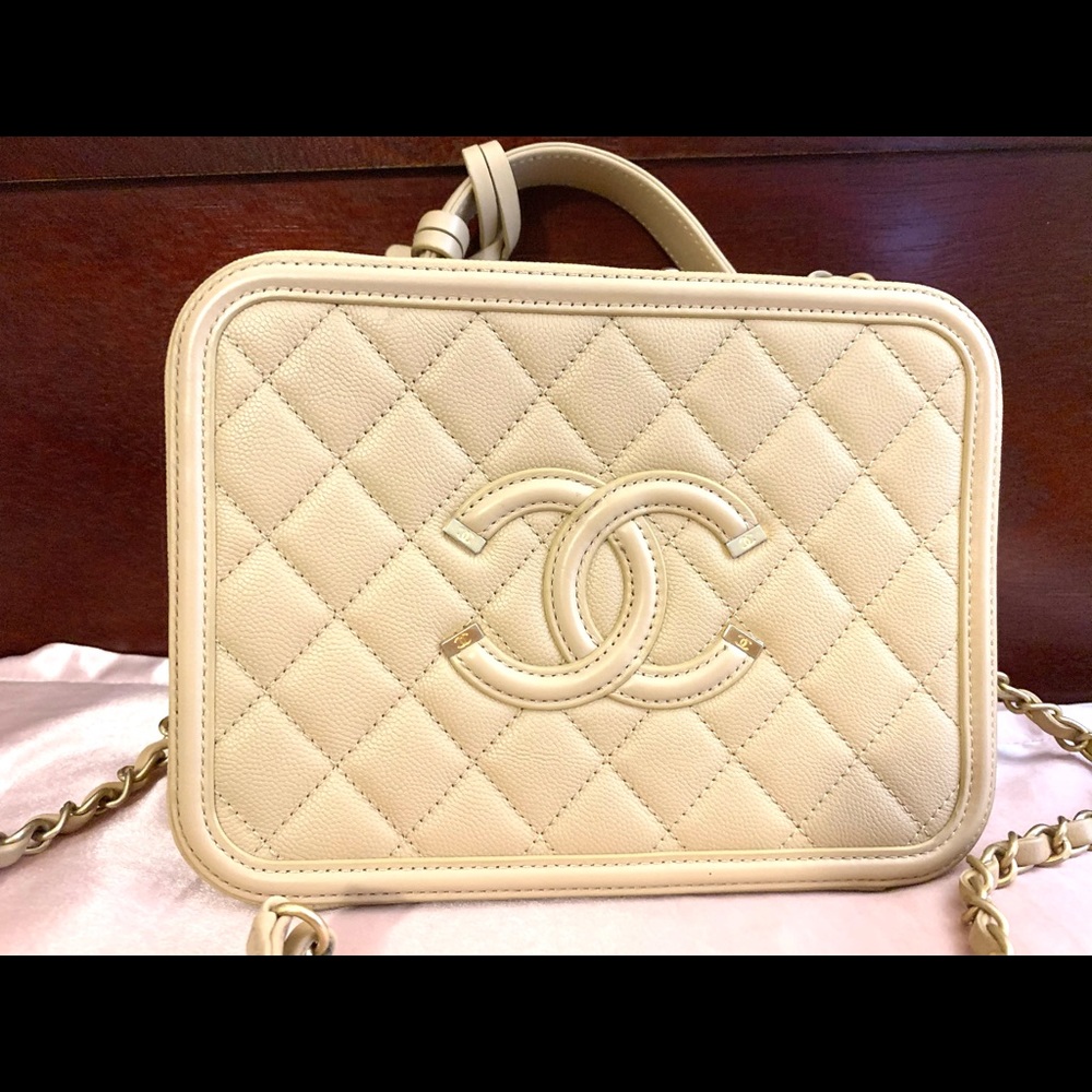 CHANEL FILIGREE VANITY CAVIAR MEDIUM BAG